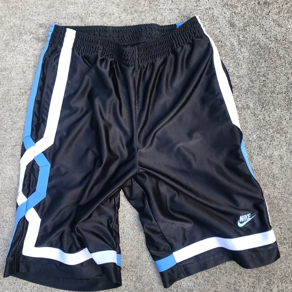 Vintage Nike basketball shorts large